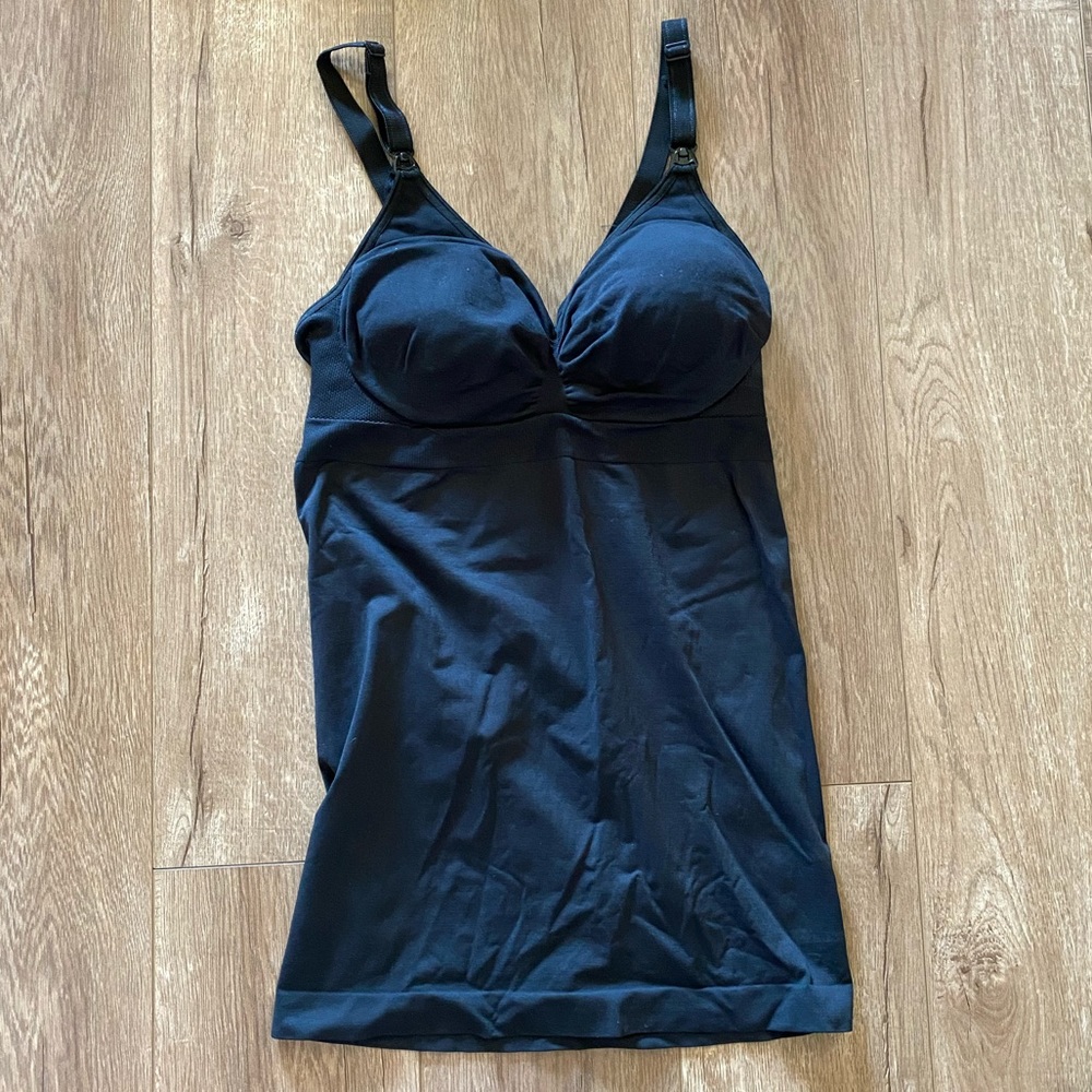 Medela Nursing Tank